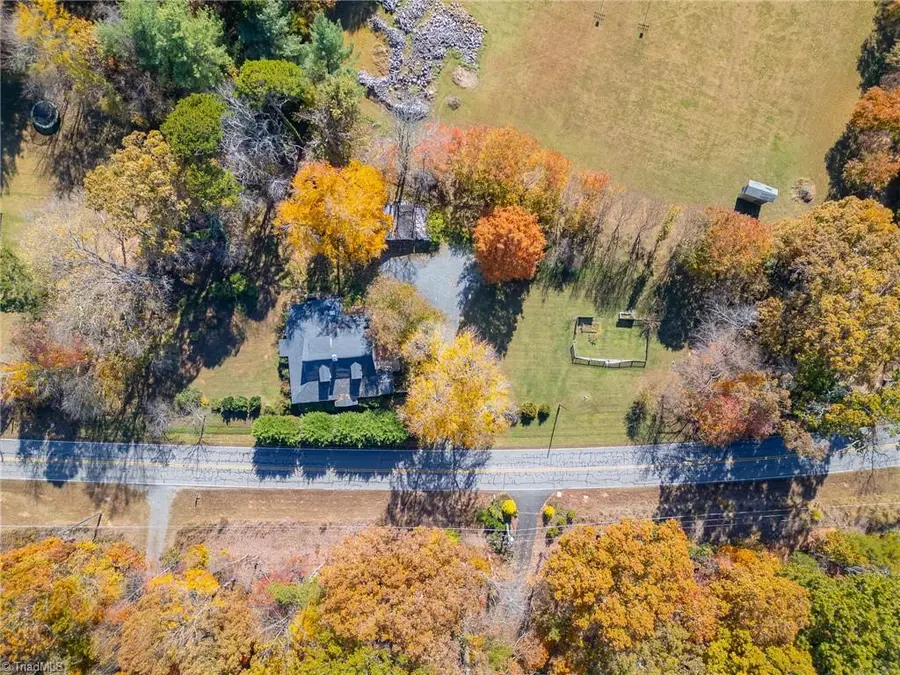 5820 Skylark Road, Pfafftown, NC 27040 - Image #2