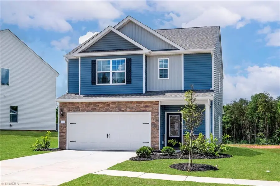 421 Robindale Court, Winston Salem, NC 27107 - Image #2