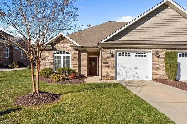 2084 Lake Point Drive, Graham, NC 27253