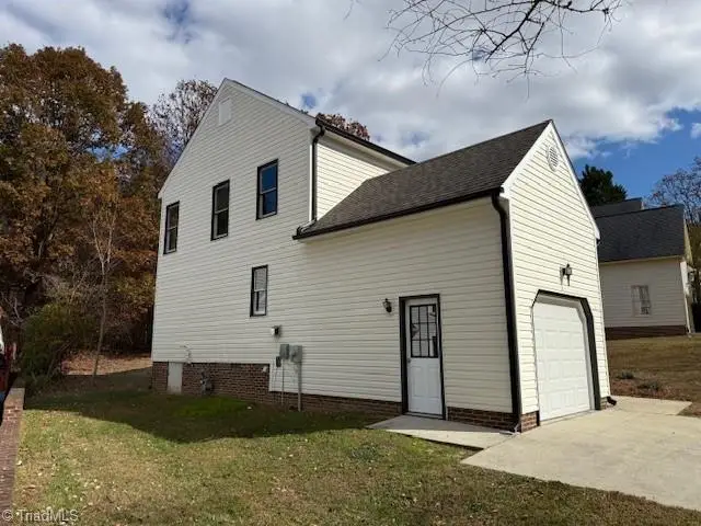 12 Knoll Brook Court, Greensboro, NC 27407 - Image #3