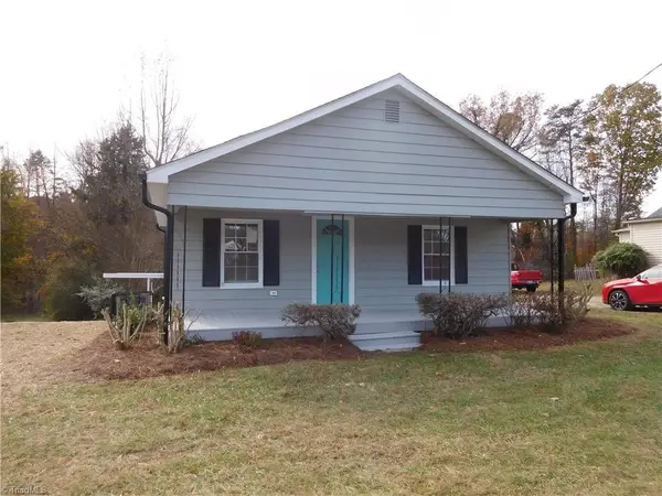 3830 Robinhood Road, Winston-Salem, NC 27106