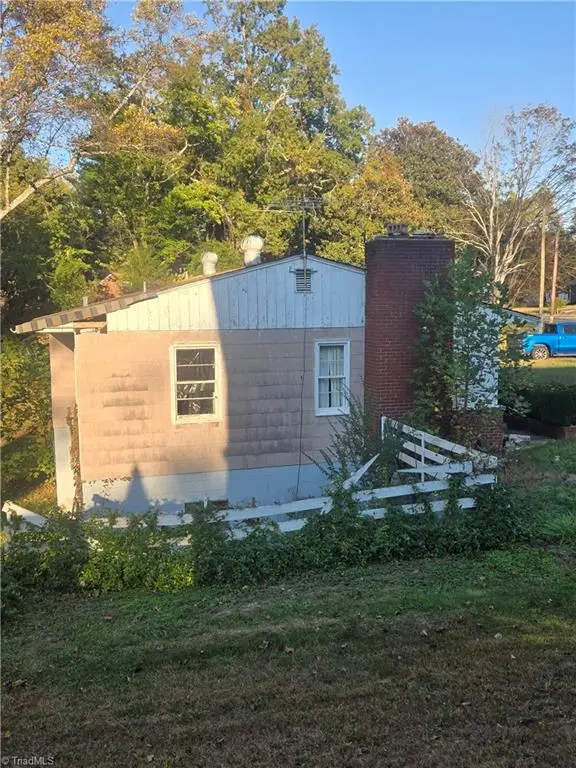 5471 Yadkinville Road, Pfafftown, NC 27040 - Image #3