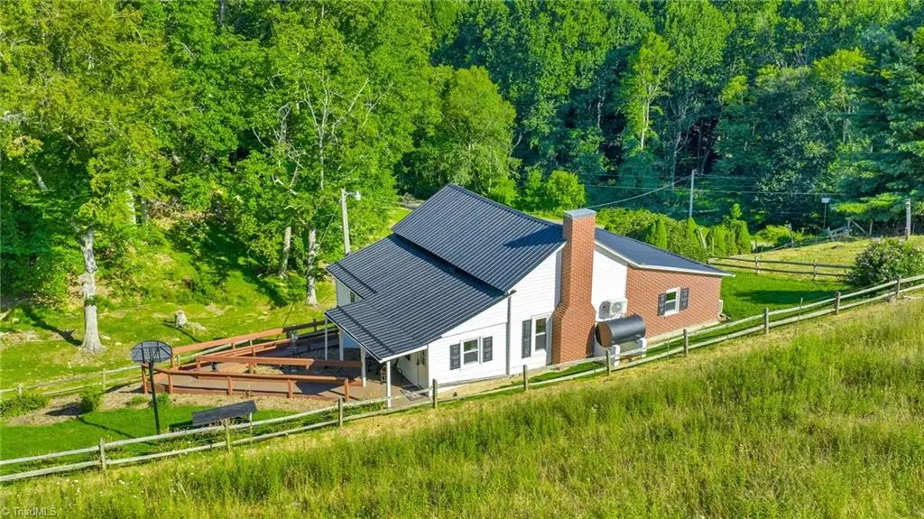 922 Prathers Creek Church Road, Laurel Springs, NC 28644 - Image #1