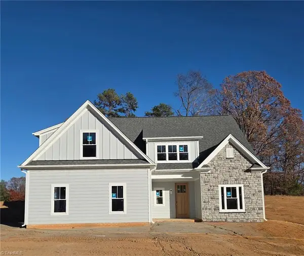 5021 Ashwood Forest Trail, Clemmons, NC 27012