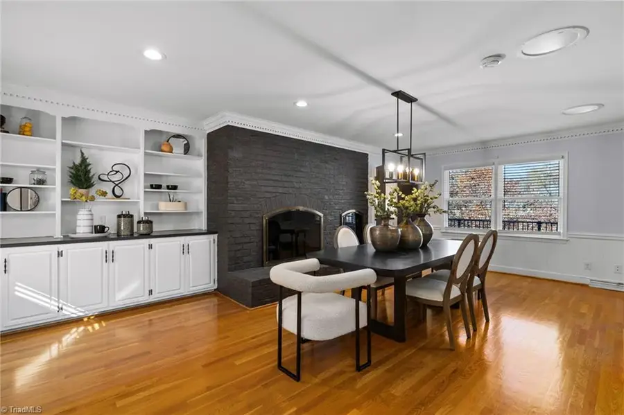 32 Kemp Road E, Greensboro, NC 27410 - Image #3