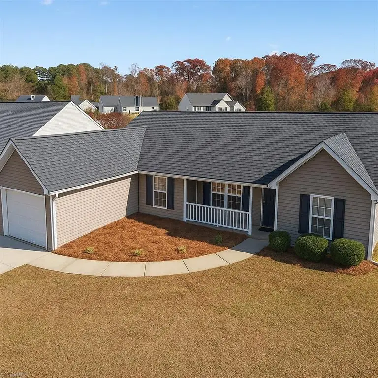 1813 Lochwood Drive, Greensboro, NC 27406 - Image #2