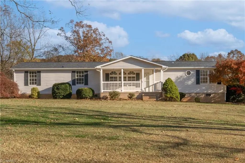 141 Sunburst Lane, Mocksville, NC 27028 - Image #1