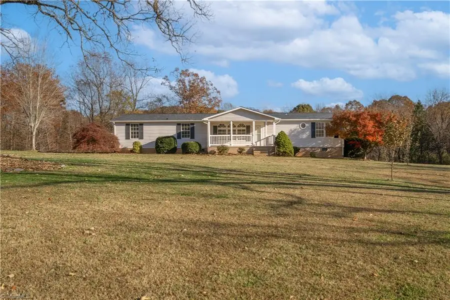 141 Sunburst Lane, Mocksville, NC 27028 - Image #2