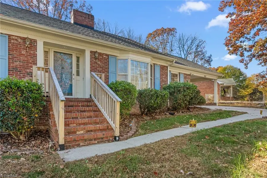 707 Willowmoore Avenue, Thomasville, NC 27360 - Image #2