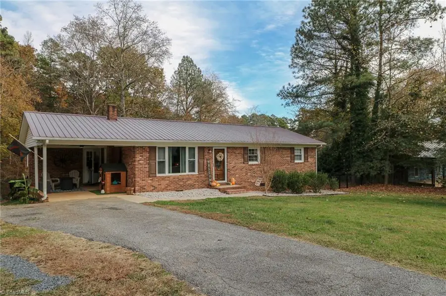 256 Forest Hill Drive, Denton, NC 27239 - Image #2