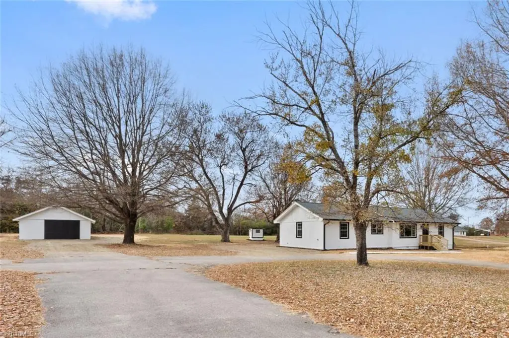 1604 Brooks Road, Reidsville, NC 27320 - Image #1