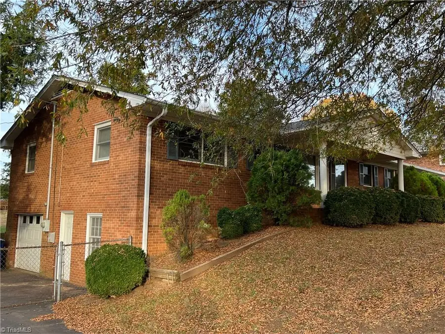 797 Sedge Garden Road, Kernersville, NC 27284 - Image #3