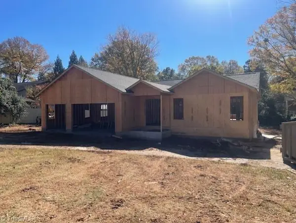 2858 Robinhood Road, Winston-Salem, NC 27106