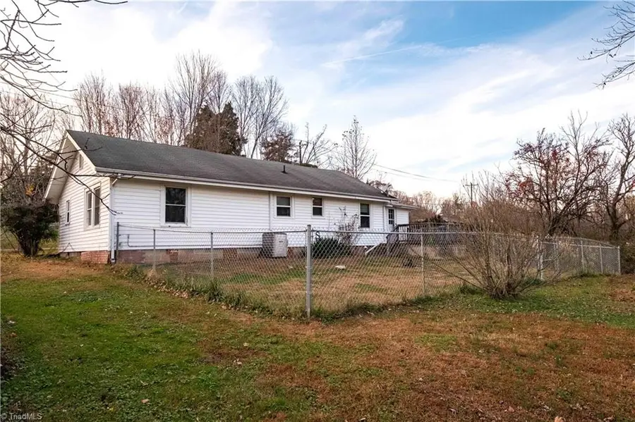 210 Little Arcadia Drive, Elkin, NC 28621 - Image #3