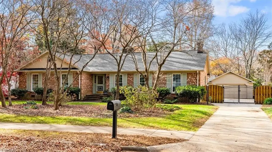 3011 Round Hill Road, Greensboro, NC 27408 - Image #2