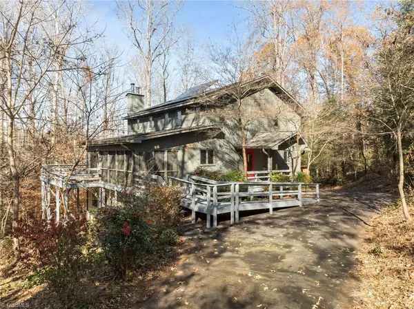 606 Thornwood Road, Jamestown, NC 27282