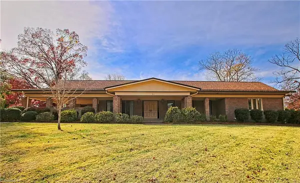 911 Kingston Drive, High Point, NC 27262