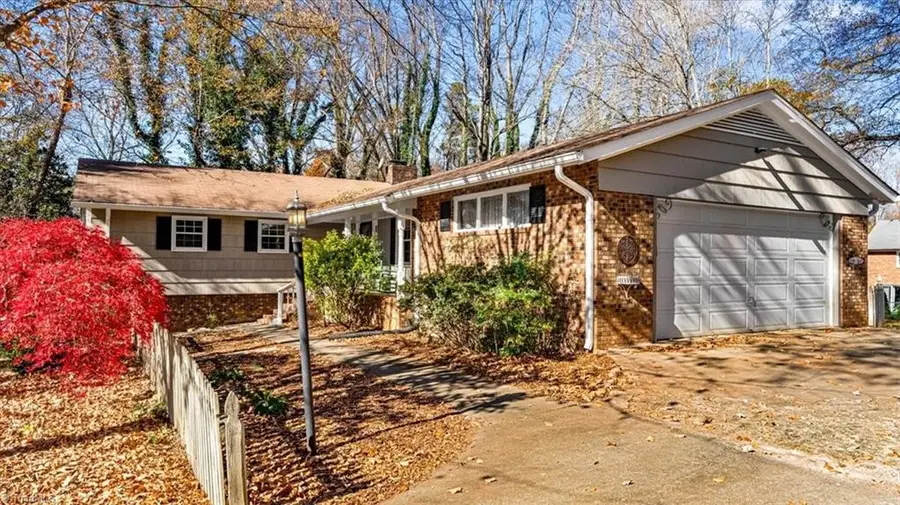 104 Bellwood Court, Jamestown, NC 27282 - Image #2