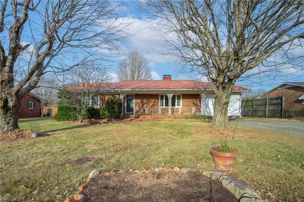 6922 Gra Lan Drive, Thomasville, NC 27360