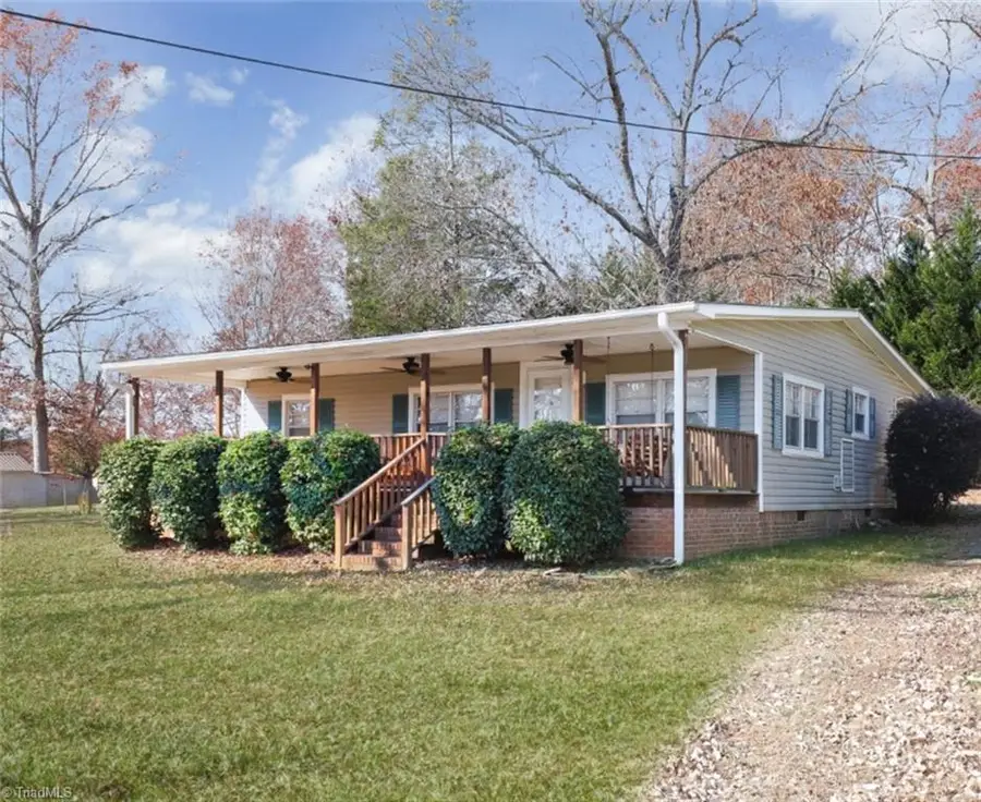 531 Lake Shore Avenue, Lexington, NC 27292 - Image #3