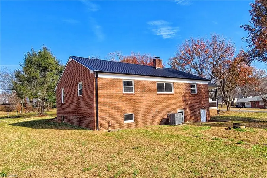 434 Oak Summit Road, Winston Salem, NC 27105 - Image #2