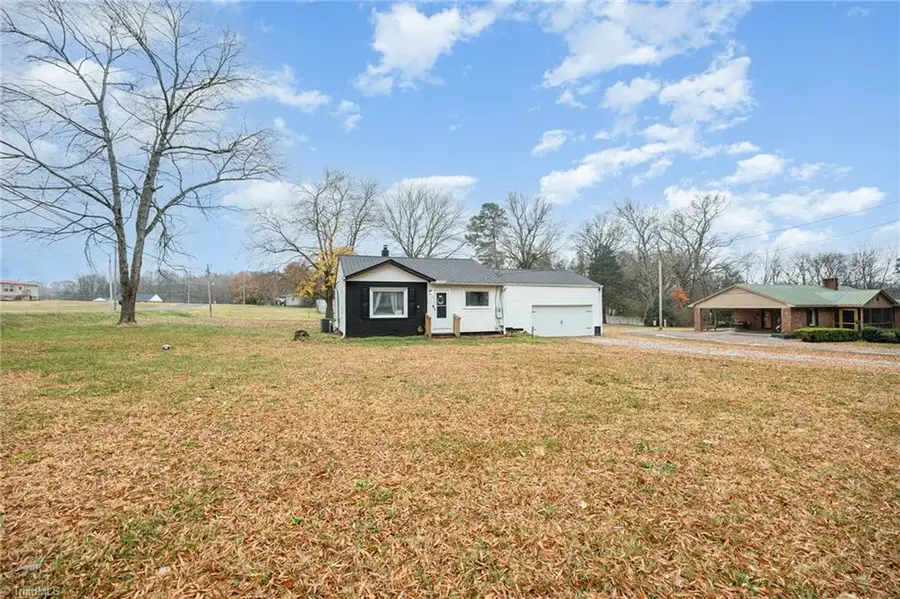 111 Coble Circle, Lexington, NC 27295 - Image #2