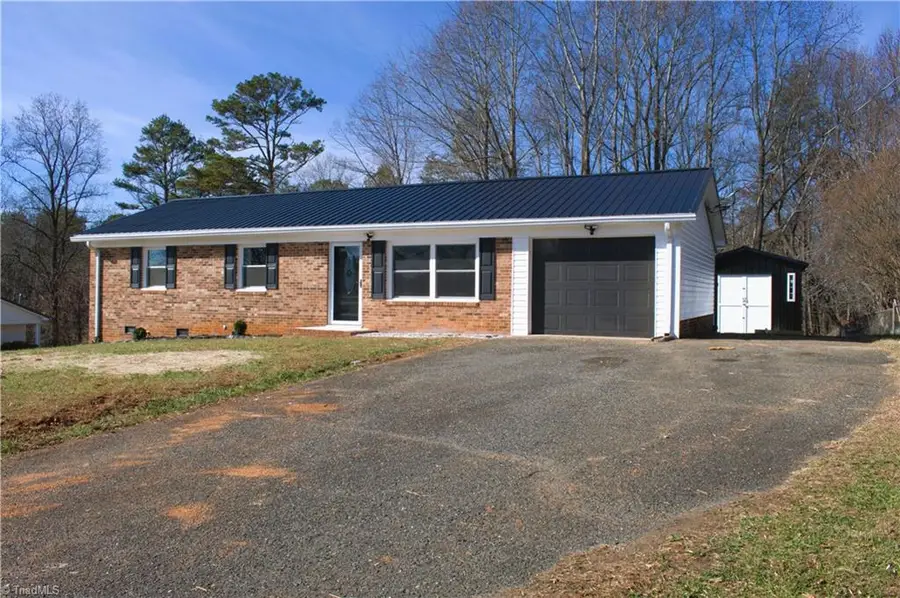 258 Badgett Avenue, Mount Airy, NC 27030 - Image #3