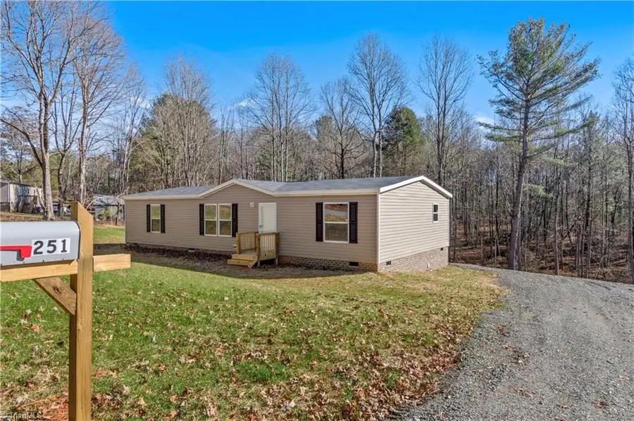 251 Center Lane, Thurmond, NC 28683 - Image #2