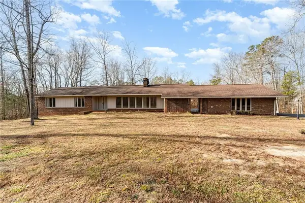 2694 Lockwood Drive, Winston-Salem, NC 27103