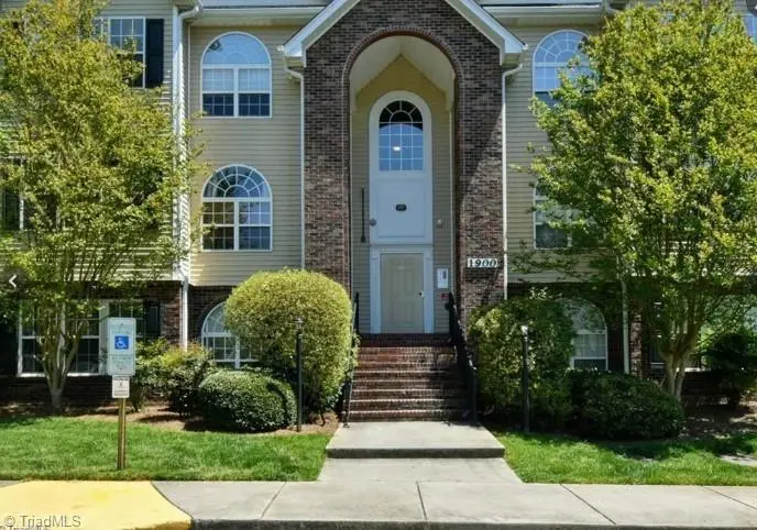 1922 Salem Bluff Drive, Winston Salem, NC 27127 - Image #1