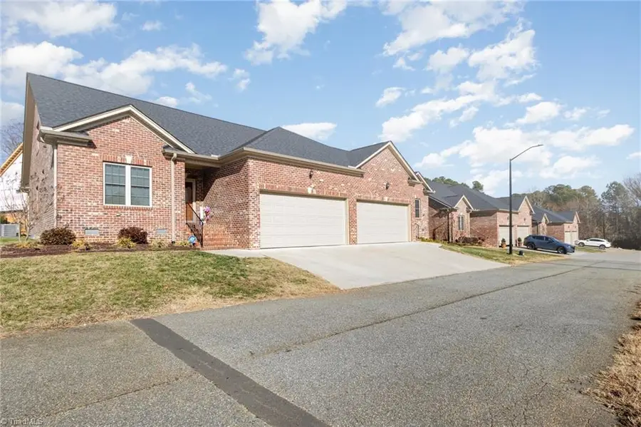 933 Arrowhead Court, Mebane, NC 27302 - Image #3