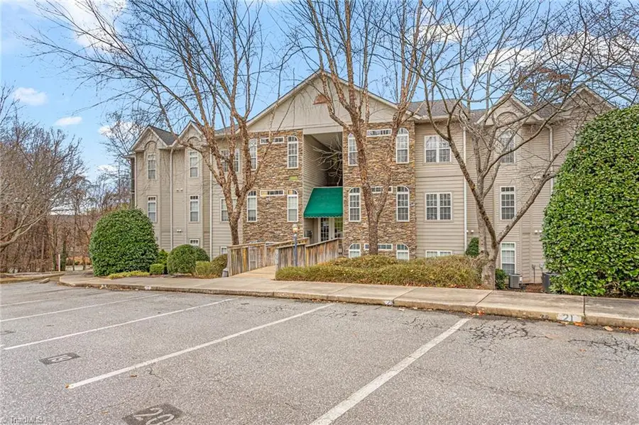 3001 Greystone Point #J, Greensboro, NC 27410 - Image #2