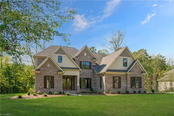 8211 Pyramid Drive, Summerfield, NC 27358