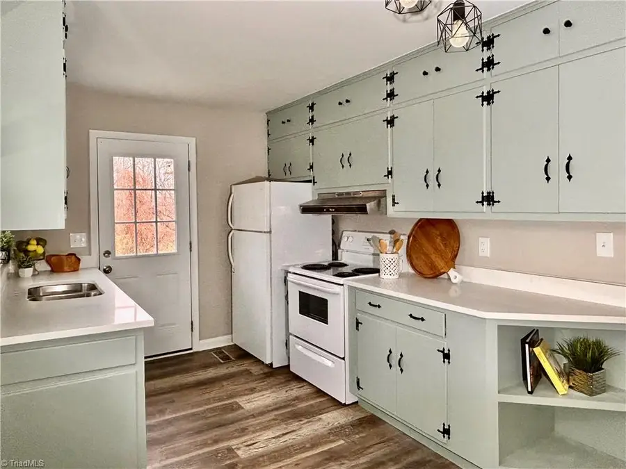 5026 Harvey Road, Jamestown, NC 27282 - Image #3