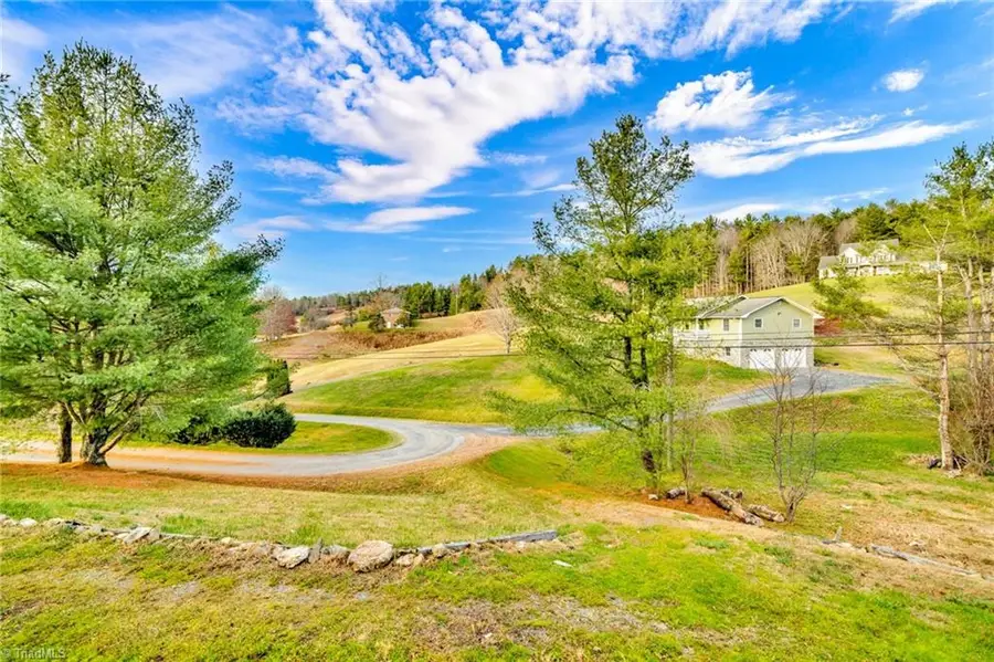 254 Noahs Road, Fleetwood, NC 28626 - Image #3