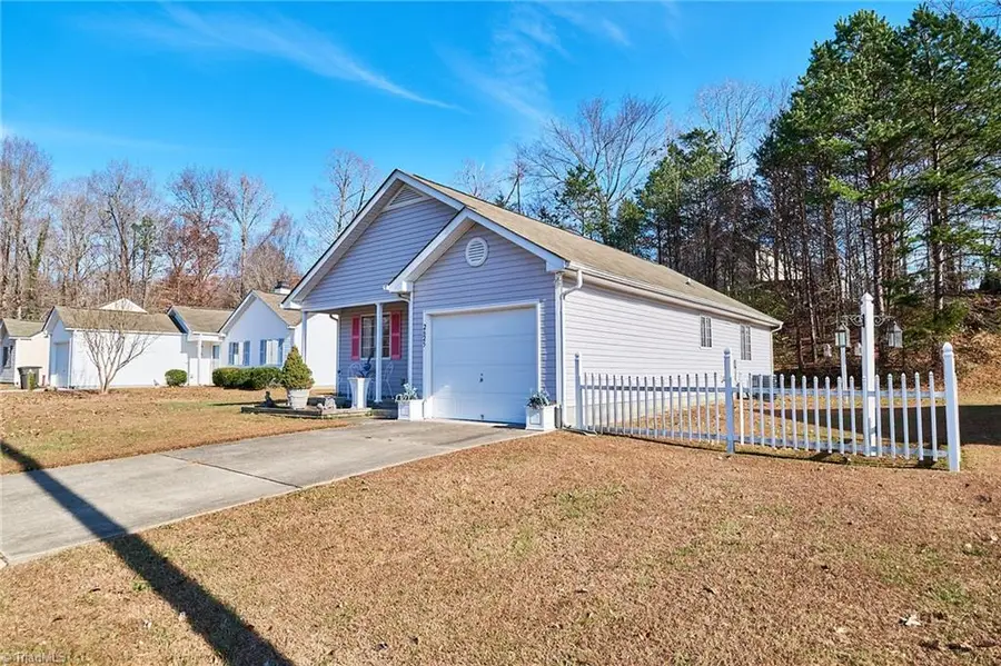 2625 Stratford Lake Road, Winston Salem, NC 27103 - Image #3