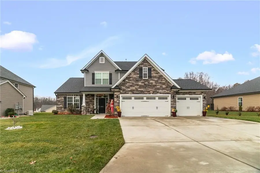 2484 Mossy Meadow Trail, Kernersville, NC 27284 - Image #2