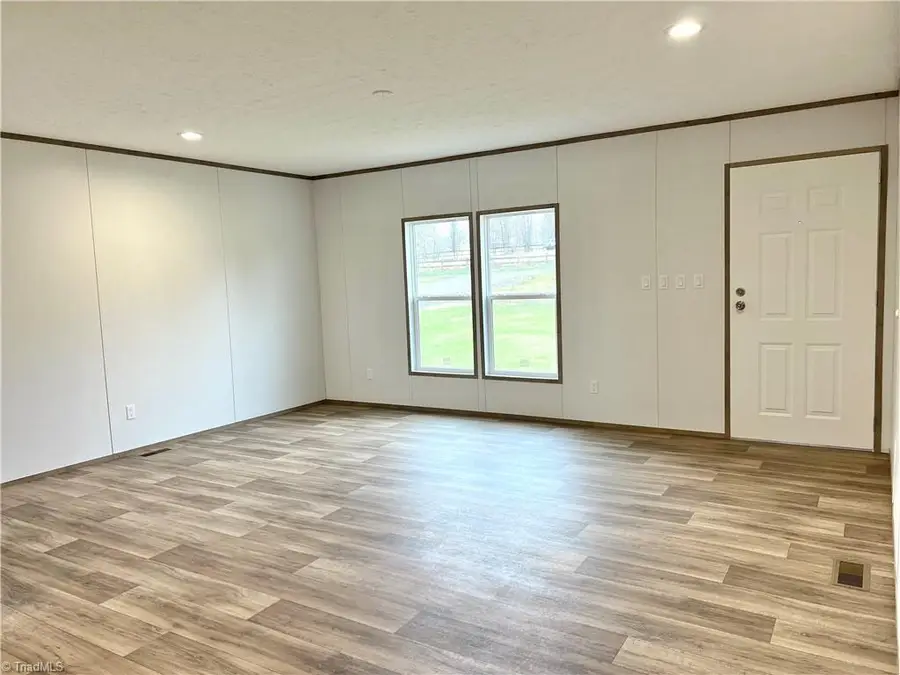 174 Trivette Road, Harmony, NC 28634 - Image #3