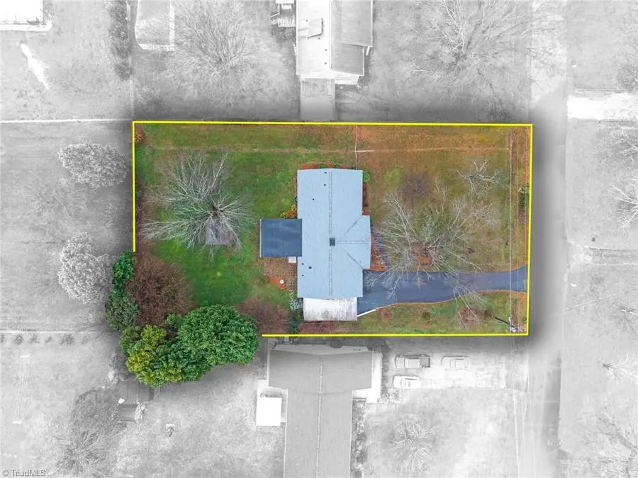 6070 Blue Bonnet Lane, Clemmons, NC 27103 - Image #2