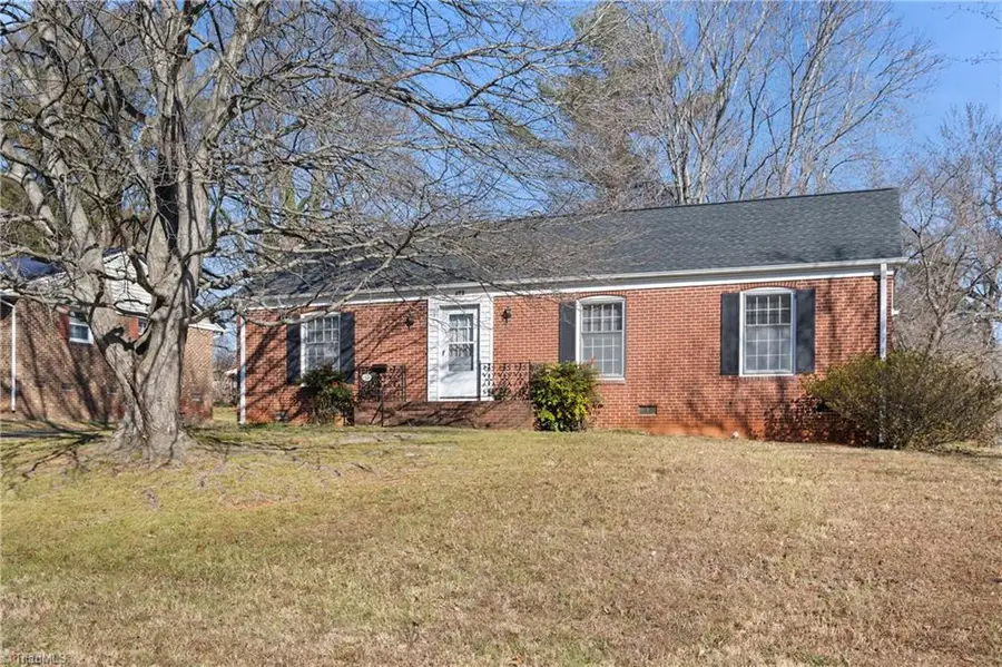 137 Flintfield Drive, Winston Salem, NC 27103 - Image #3
