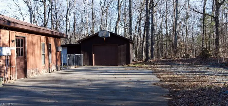 3622 Lower Lake Road, Thomasville, NC 27360 - Image #3