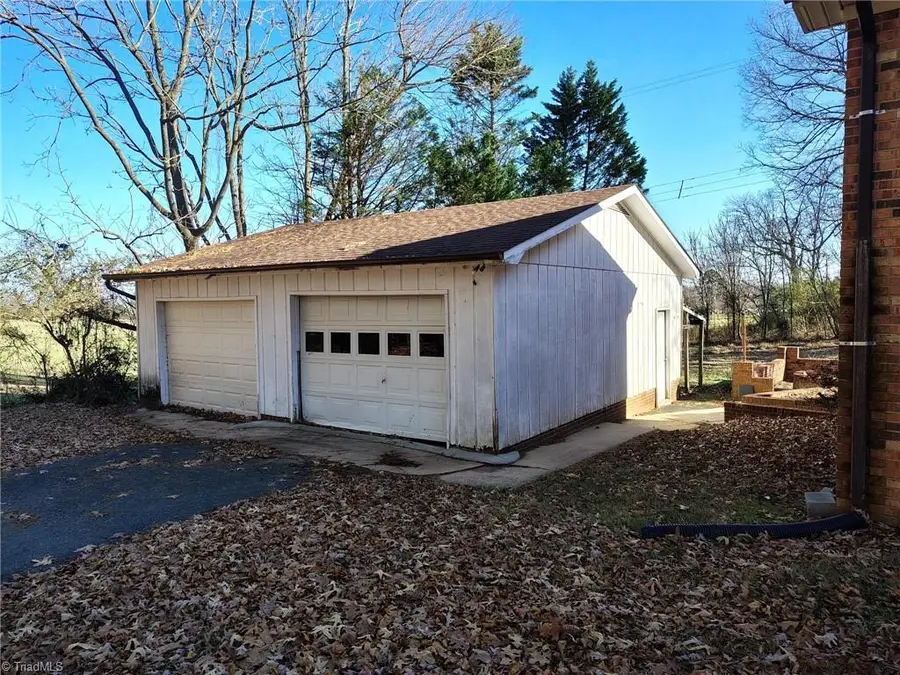 110 Walden Lane, Ararat, NC 27007 - Image #3