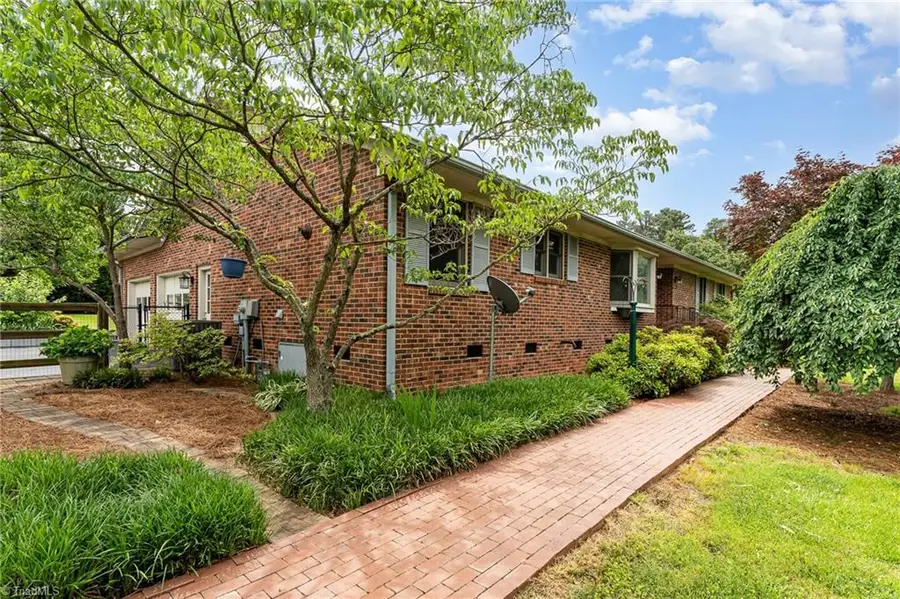 412 Stage Coach Court, Greensboro, NC 27409 - Image #3