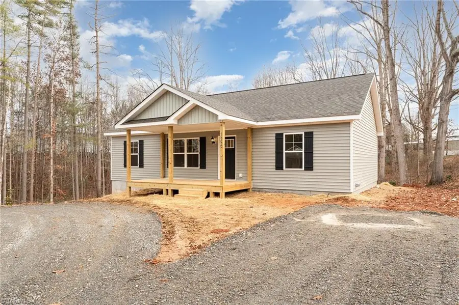 122 Lake Street, Elkin, NC 28621 - Image #3