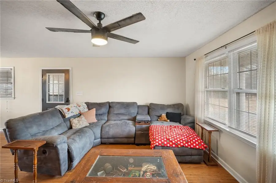 343 Pin Oak Drive, Clemmons, NC 27012 - Image #3