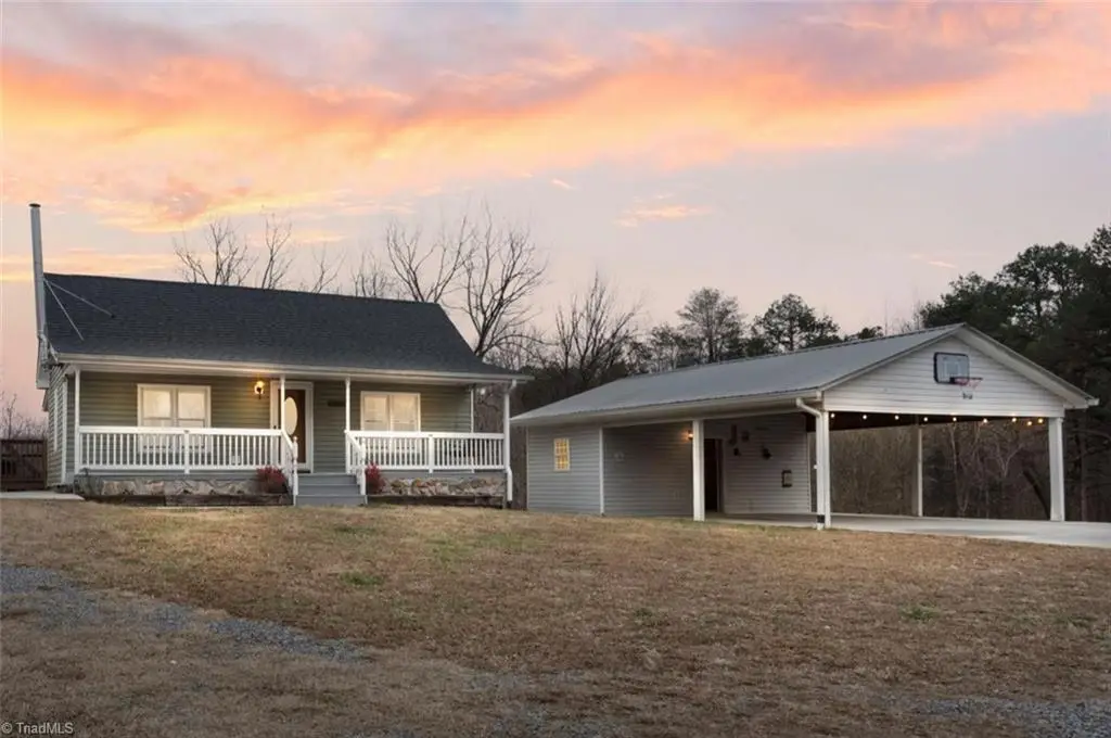 138 Durham Lane, Mount Airy, NC 27030 - Image #1