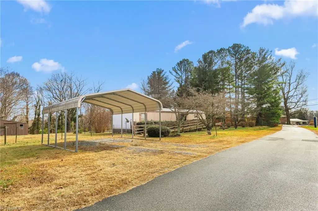 132 Friendly Road, Thomasville, NC 27360 - Image #1