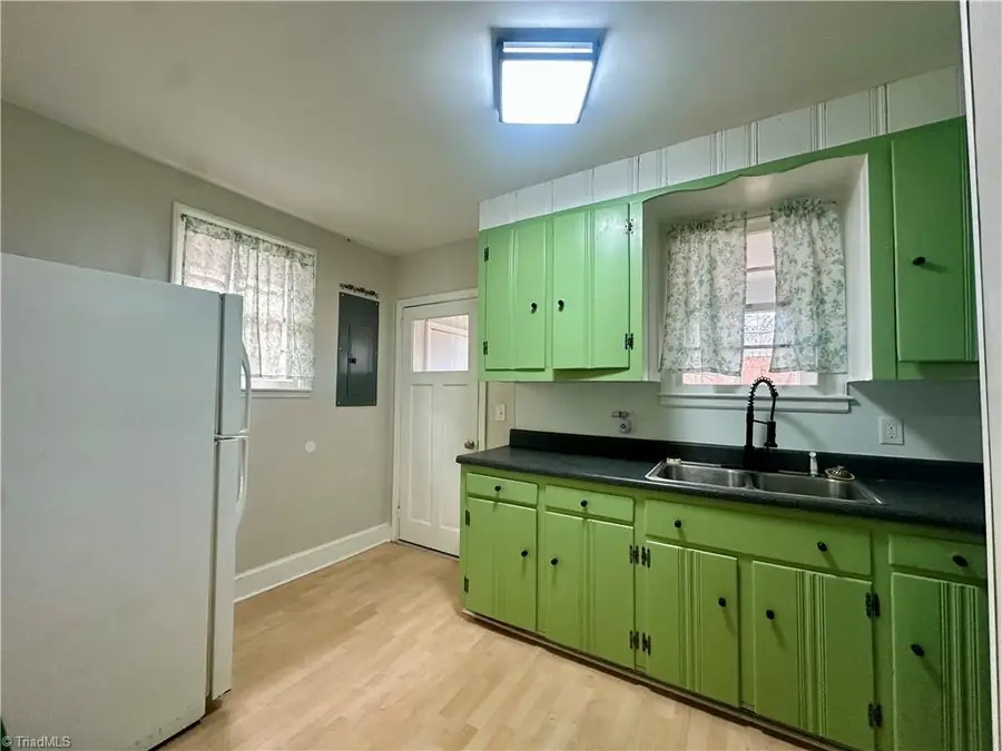 2106 Shore Street, High Point, NC 27263 - Image #2