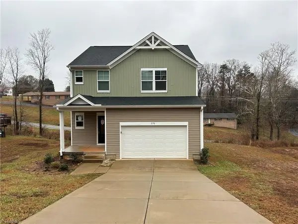 578 30th Avenue Circle Ne, Hickory, NC 28601