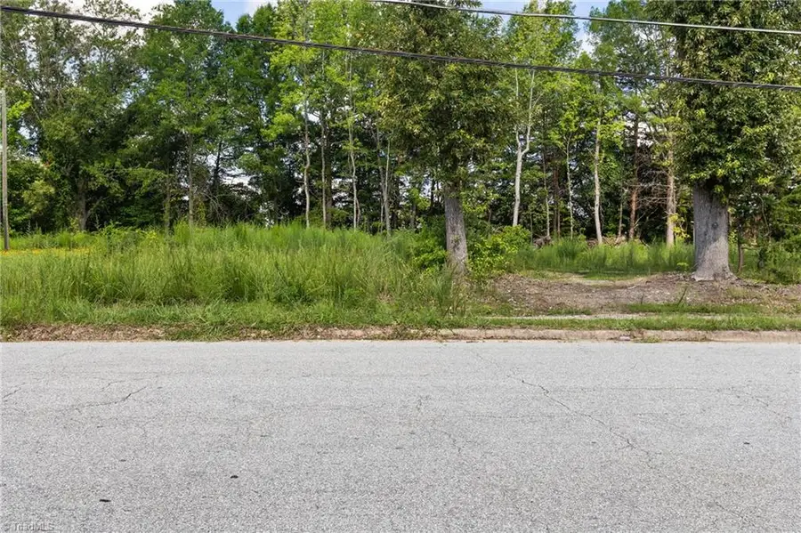 1211/1213/1215/1217 Woodbriar Avenue, Greensboro, NC 27405 - Image #2